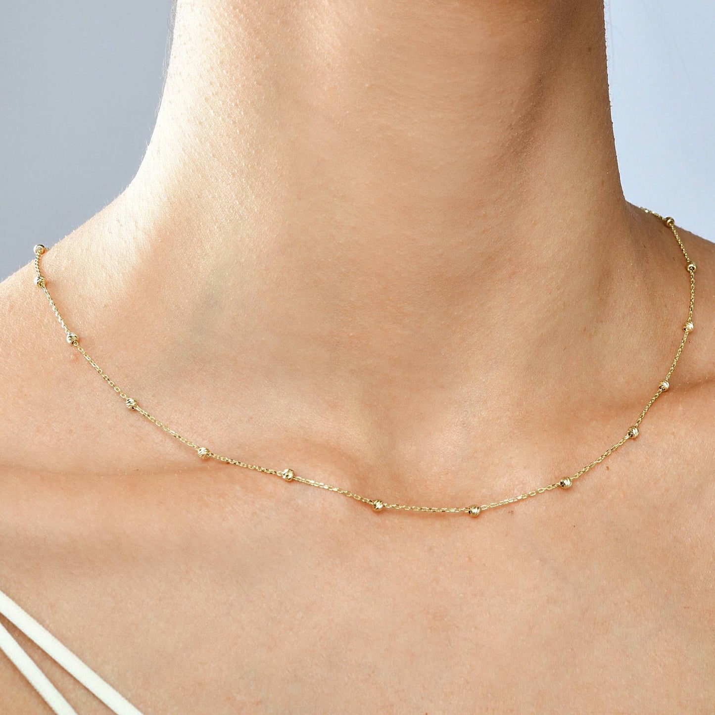 Dorika Ball Gold Necklace