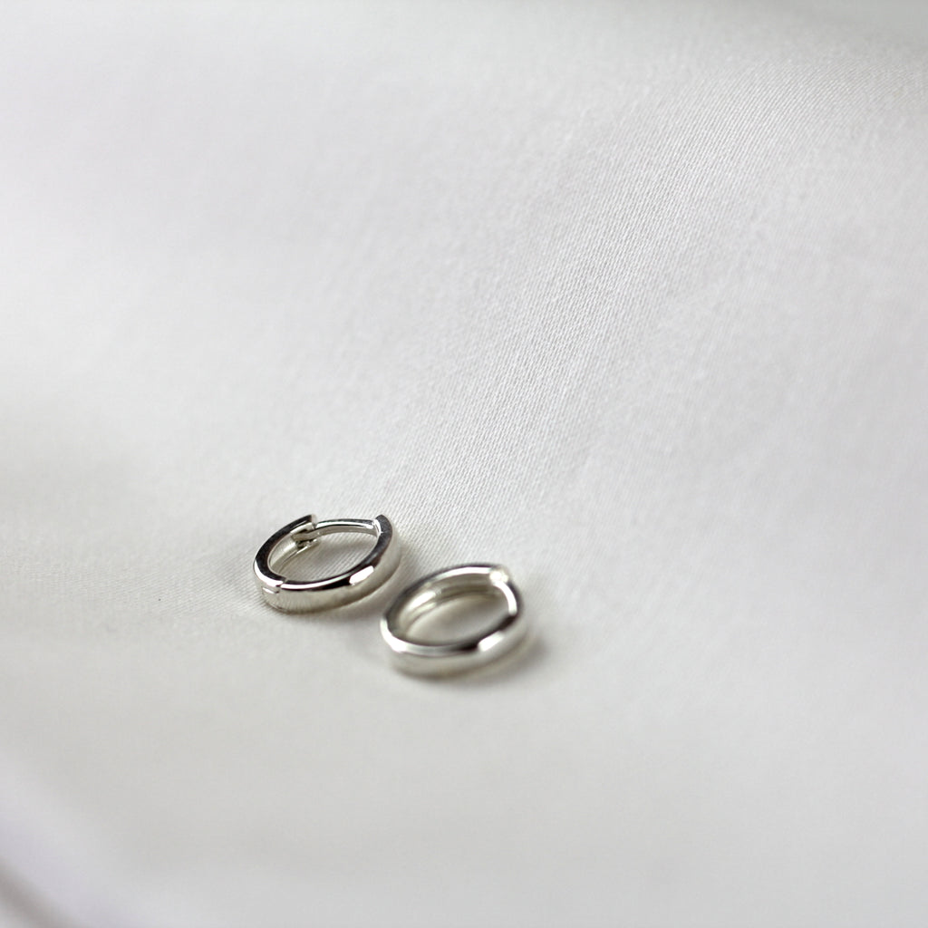 pontem markasının 925 ayar gümüş 12 milimetre çapında gümüş halka küpesi