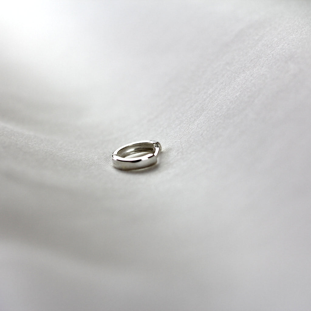 pontem markasının 925 ayar gümüş 12 milimetre çapında gümüş halka küpesi